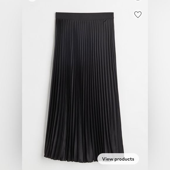 H&M pleated Skirt - Picture 1 of 4